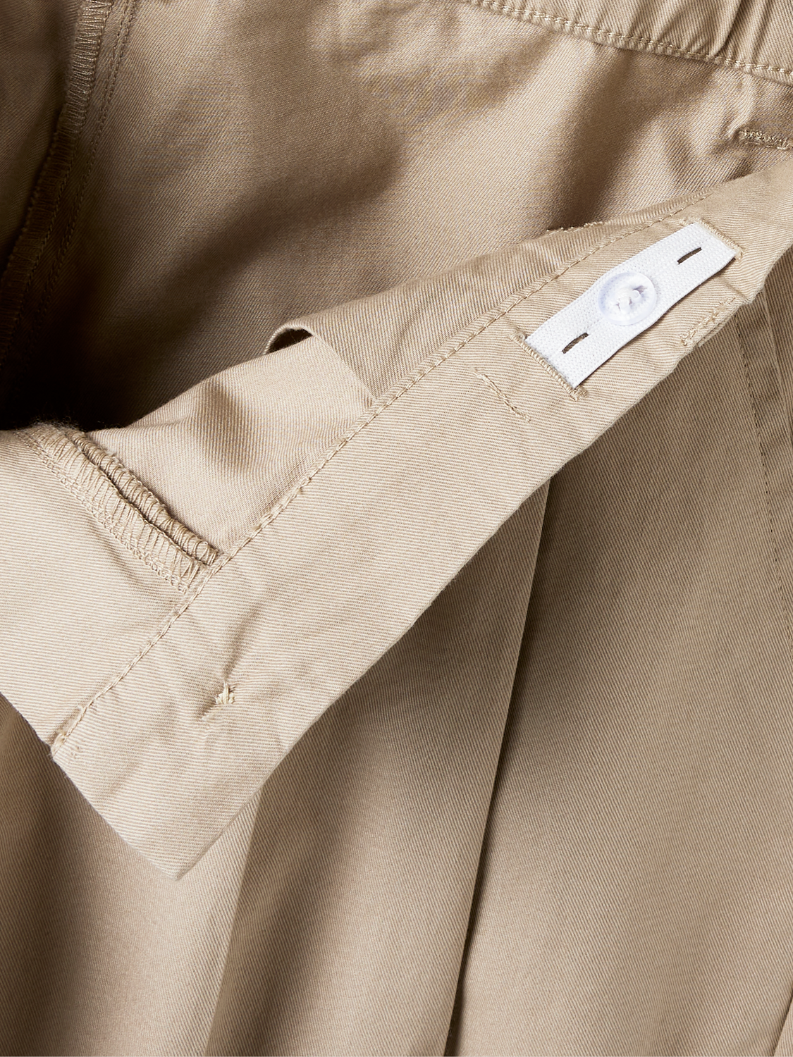 model_shot-front_full